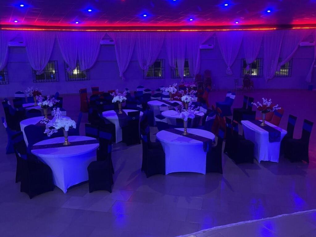 Murphy'S Mansion Resort Umuahia Экстерьер фото