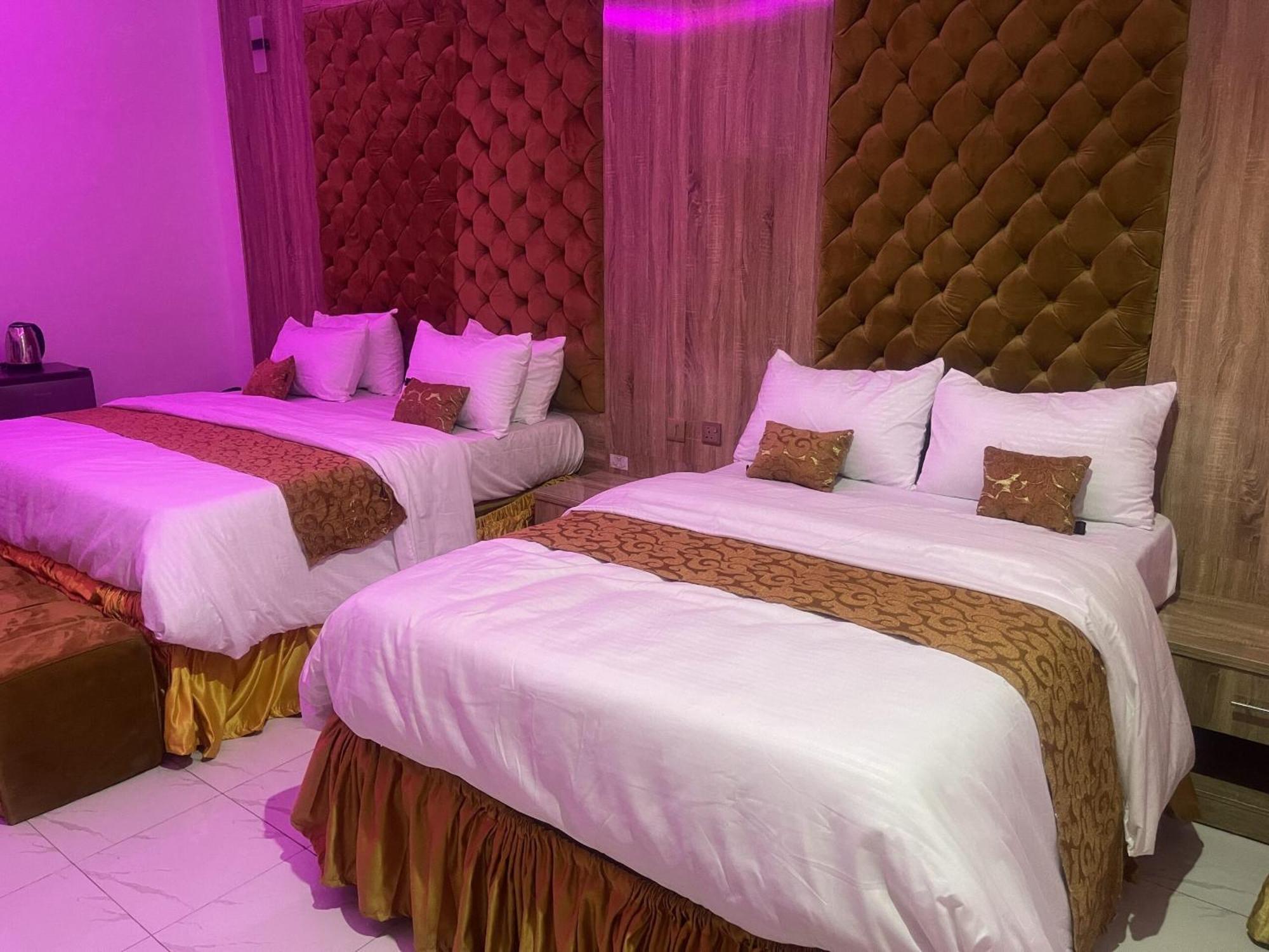 Murphy'S Mansion Resort Umuahia Экстерьер фото